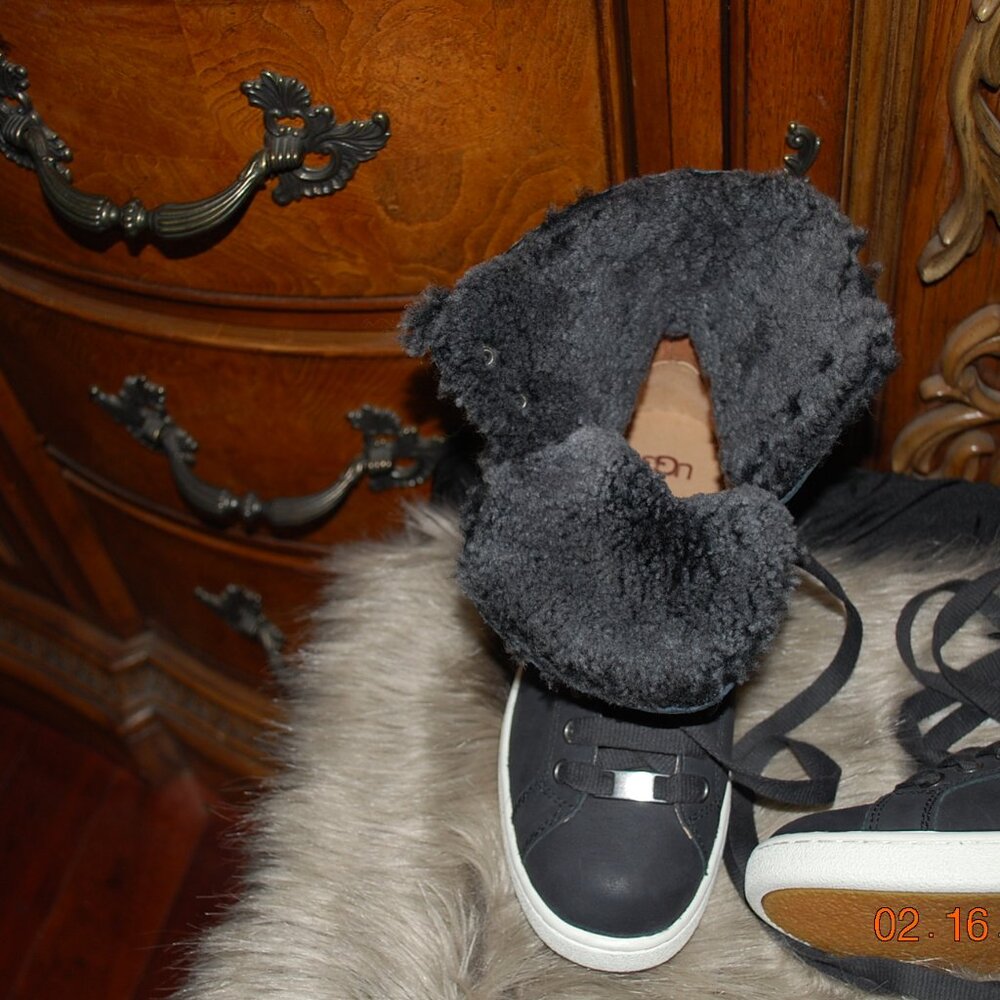 UGG black fur lined High top Sneakers New - Picture 3 of 4